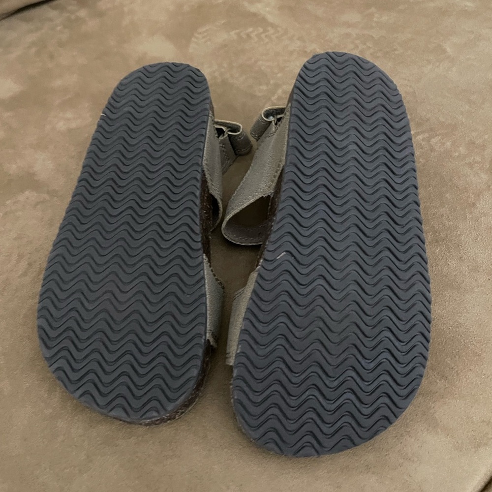 Sandals - Picture 4 of 5